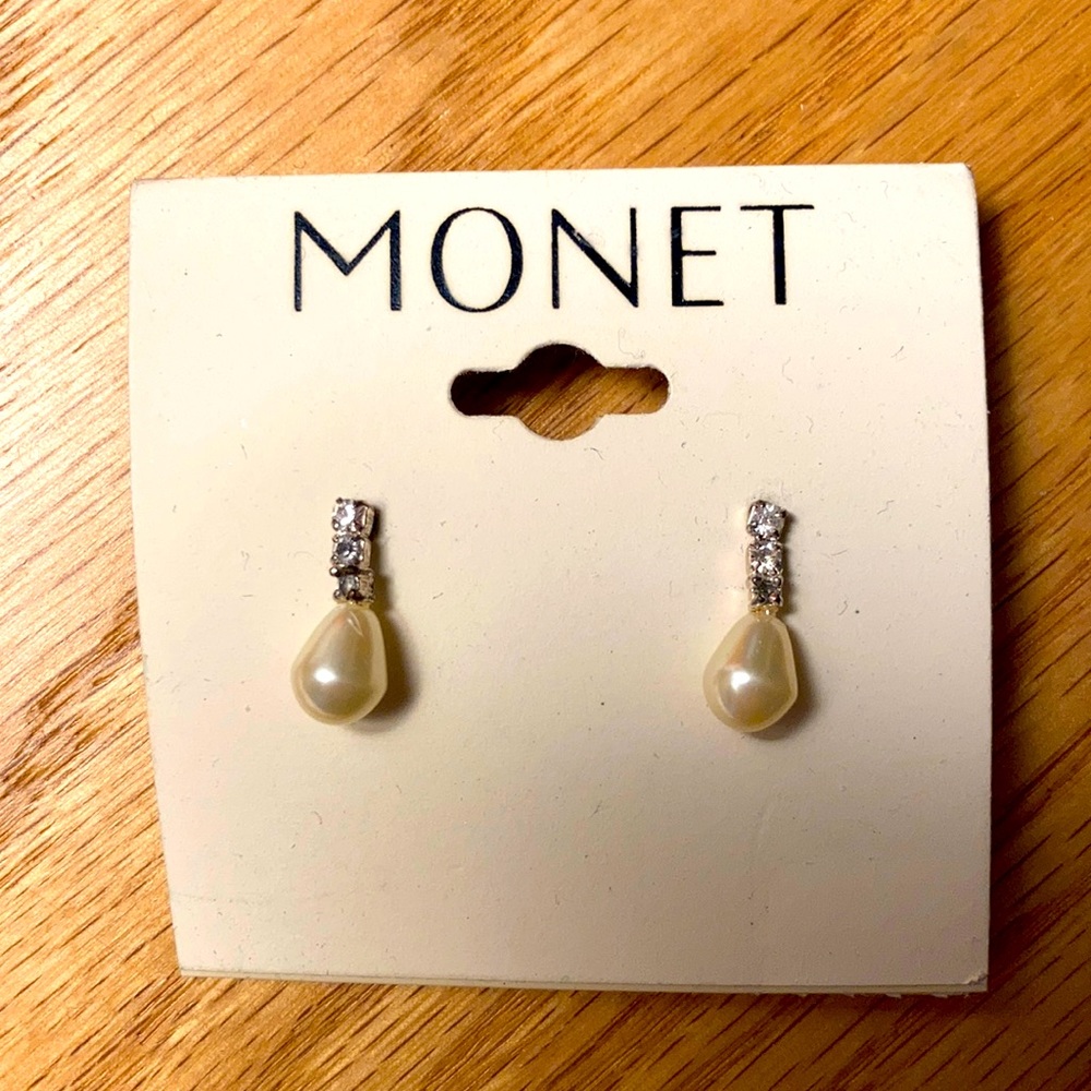 Monet pearl drop earrings